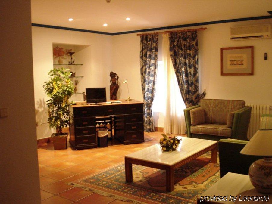 Hotel Hospederia El Convento Miranda de Ebro Værelse billede